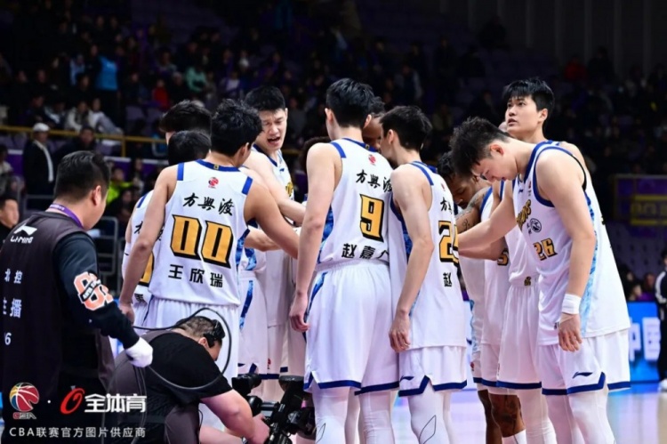 开云体育-常规赛第18轮｜五人上双！浙江方兴渡拿下北京控股再迎七连胜！